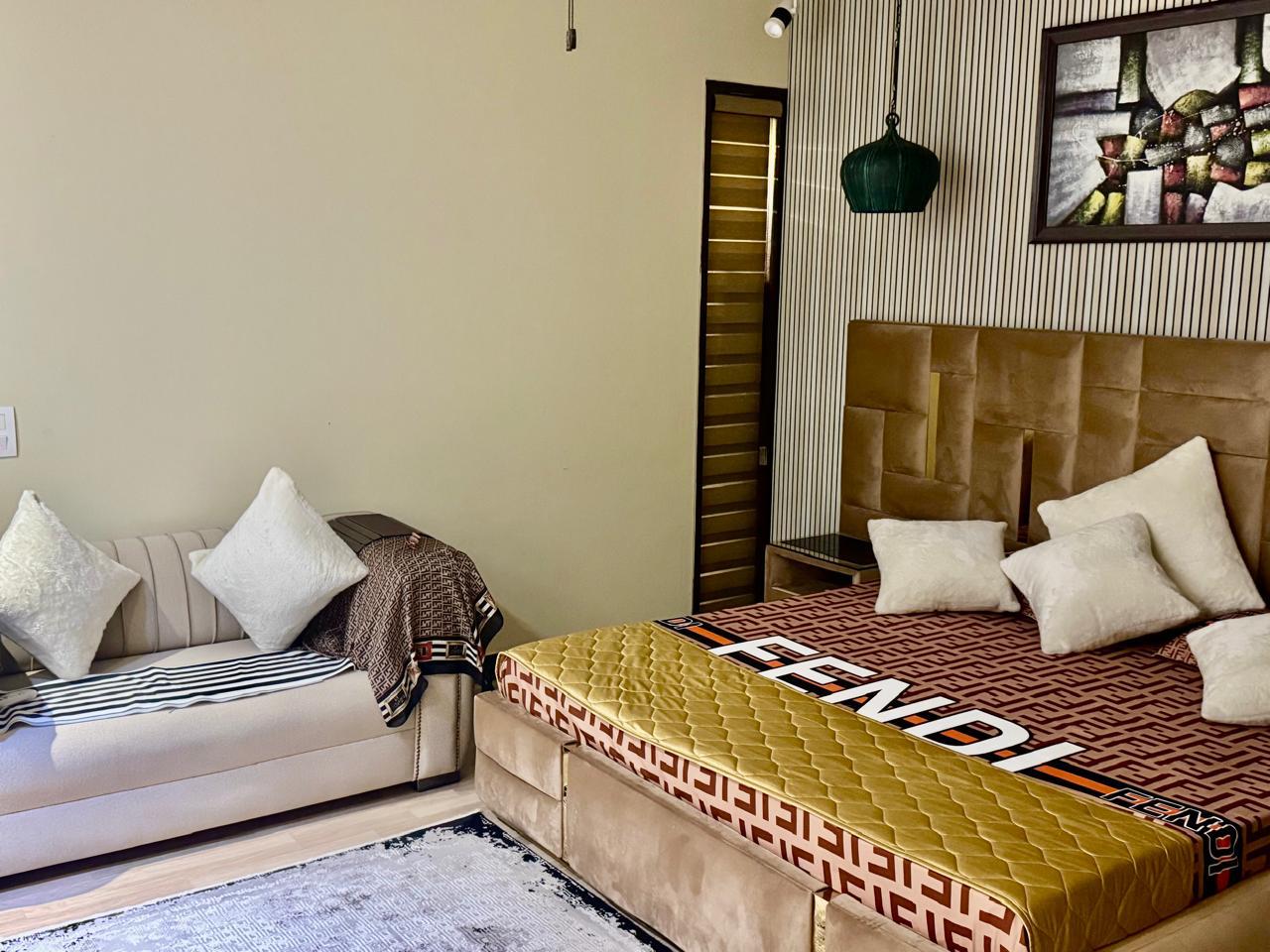 200 Sq.M Plot · Sector 40, Noida - View 11