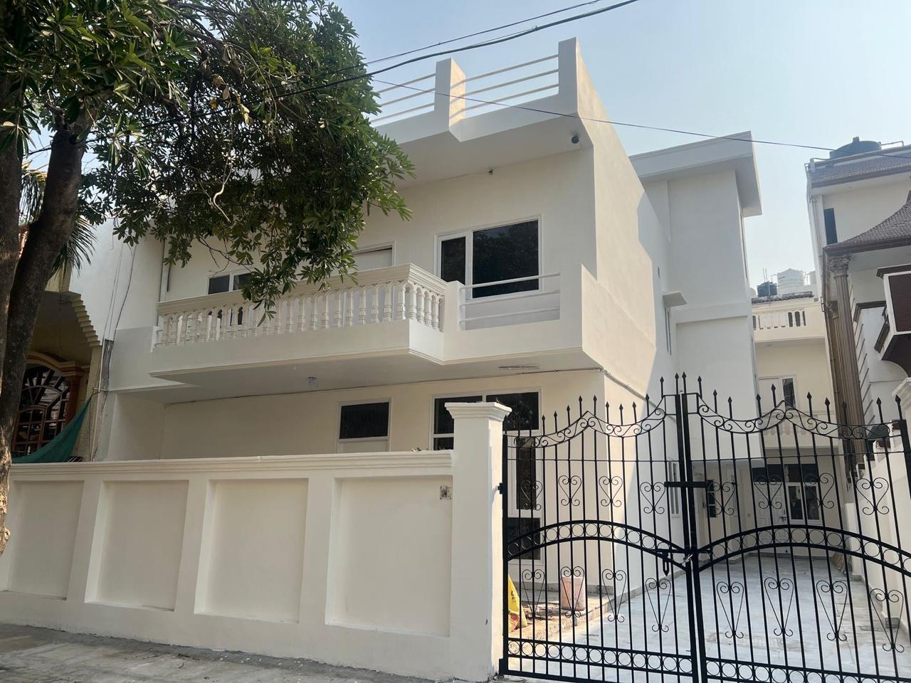 300 Sq.M Plot · Sector 39, Noida - View 3