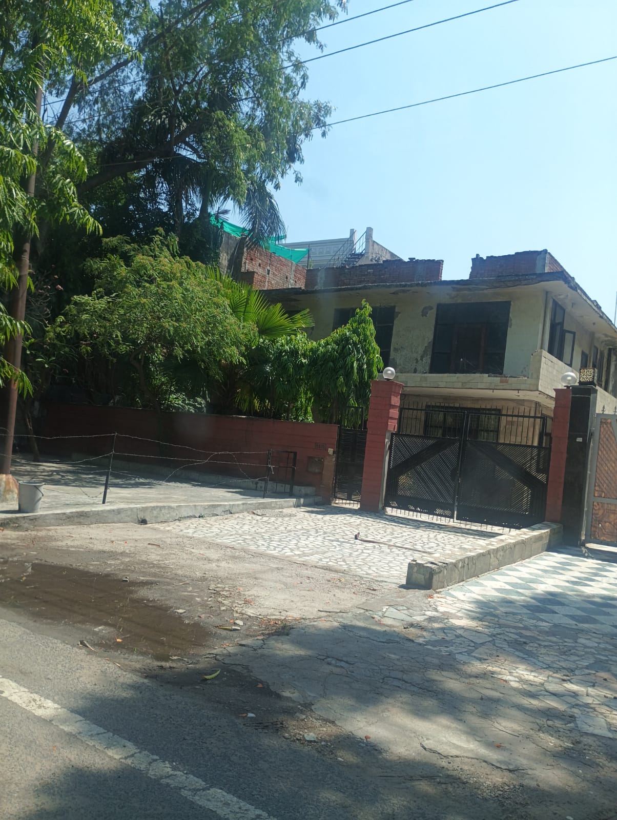 450 Sq.M Plot · Sector 40, Noida - View 1