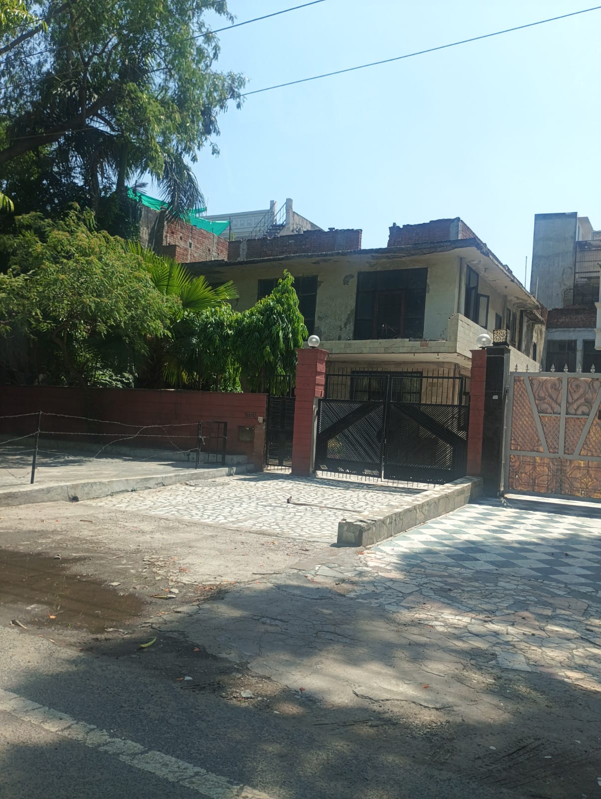 450 Sq.M Plot · Sector 40, Noida - View 2