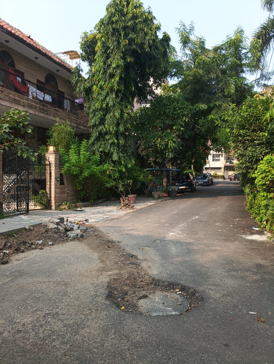 300 Sq.M Corner Plot · Sector 40, Noida - View 4